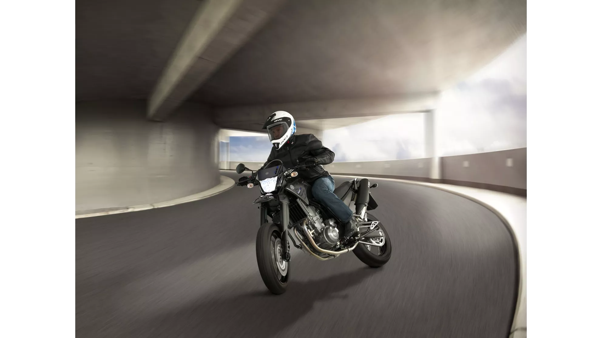 Yamaha XT 660X - Image 4 Yamaha XT 660X - Image 4