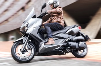 Yamaha X-Max 250 2016 - Bild 3 Yamaha X-Max 250 2016 - Bild 3