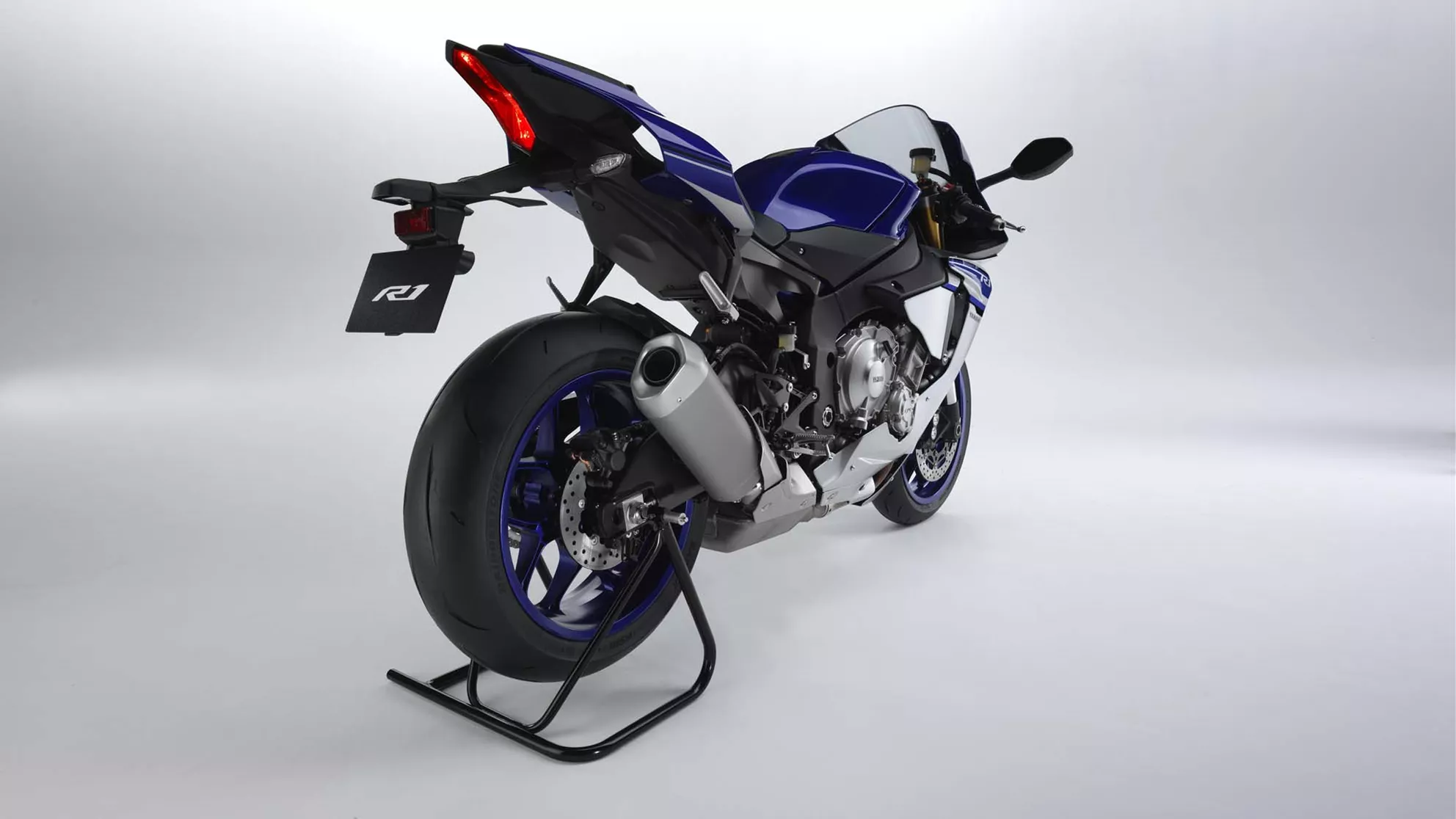 Yamaha R1 - Image 15 Yamaha R1 - Image 15