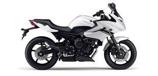 Kawasaki ER-6f 2015 vs Yamaha XJ6 Diversion 2016 Kawasaki ER-6f 2015 vs Yamaha XJ6 Diversion 2016