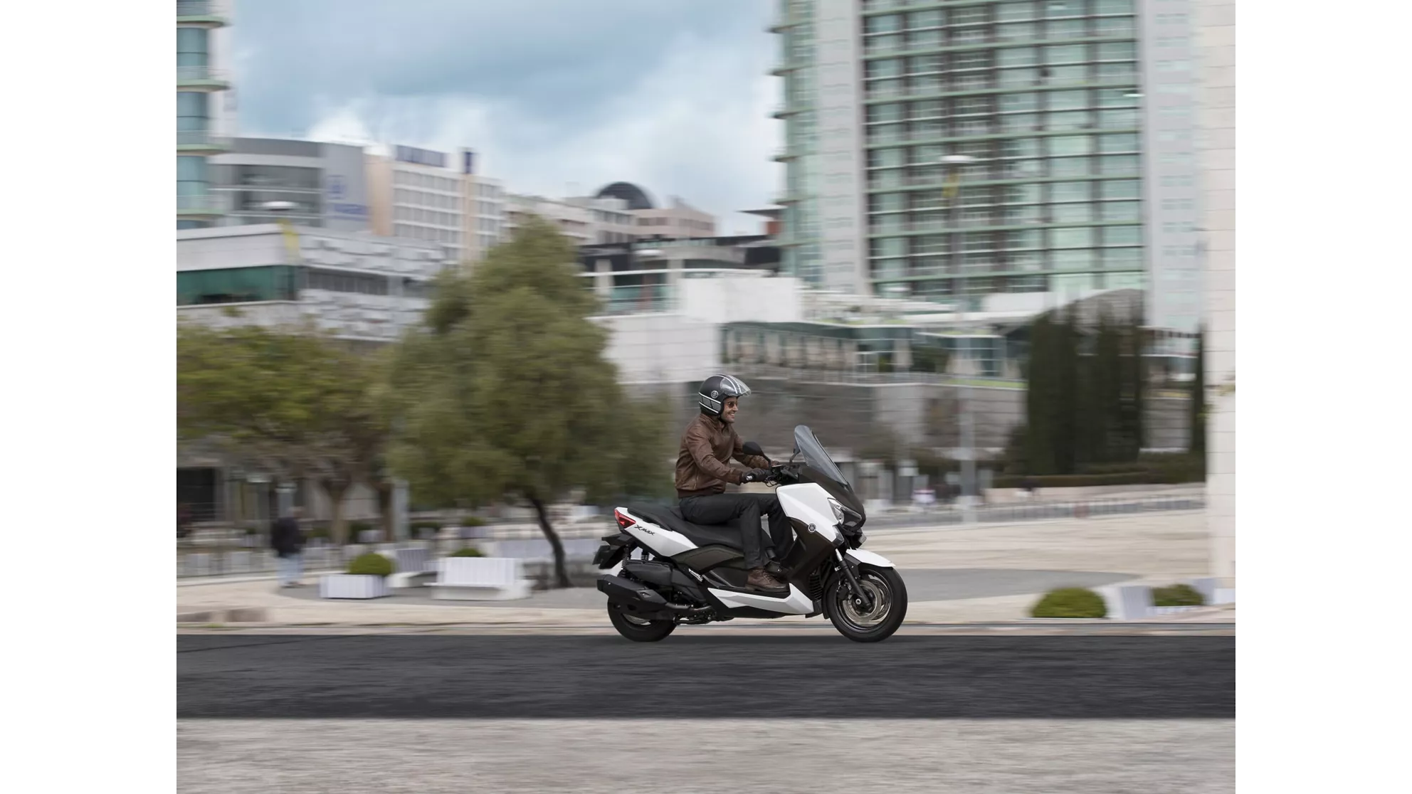 Yamaha XMAX 400 - Image 5 Yamaha XMAX 400 - Image 5