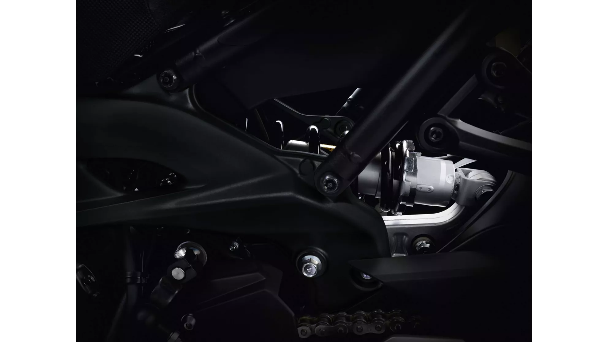 Yamaha MT-09 - Image 8 Yamaha MT-09 - Image 8