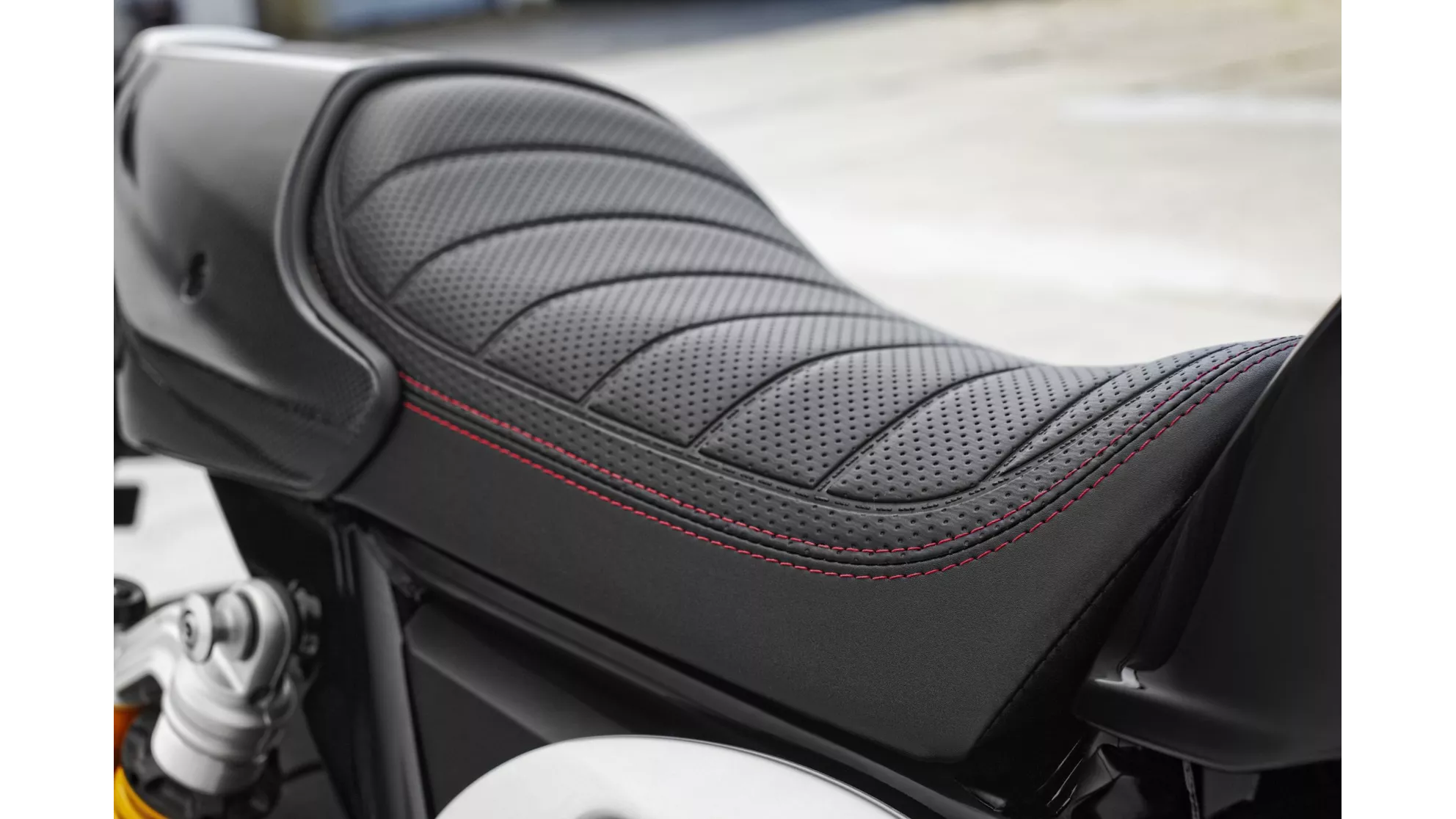 Yamaha XJR 1300 Racer - Image 15 Yamaha XJR 1300 Racer - Image 15