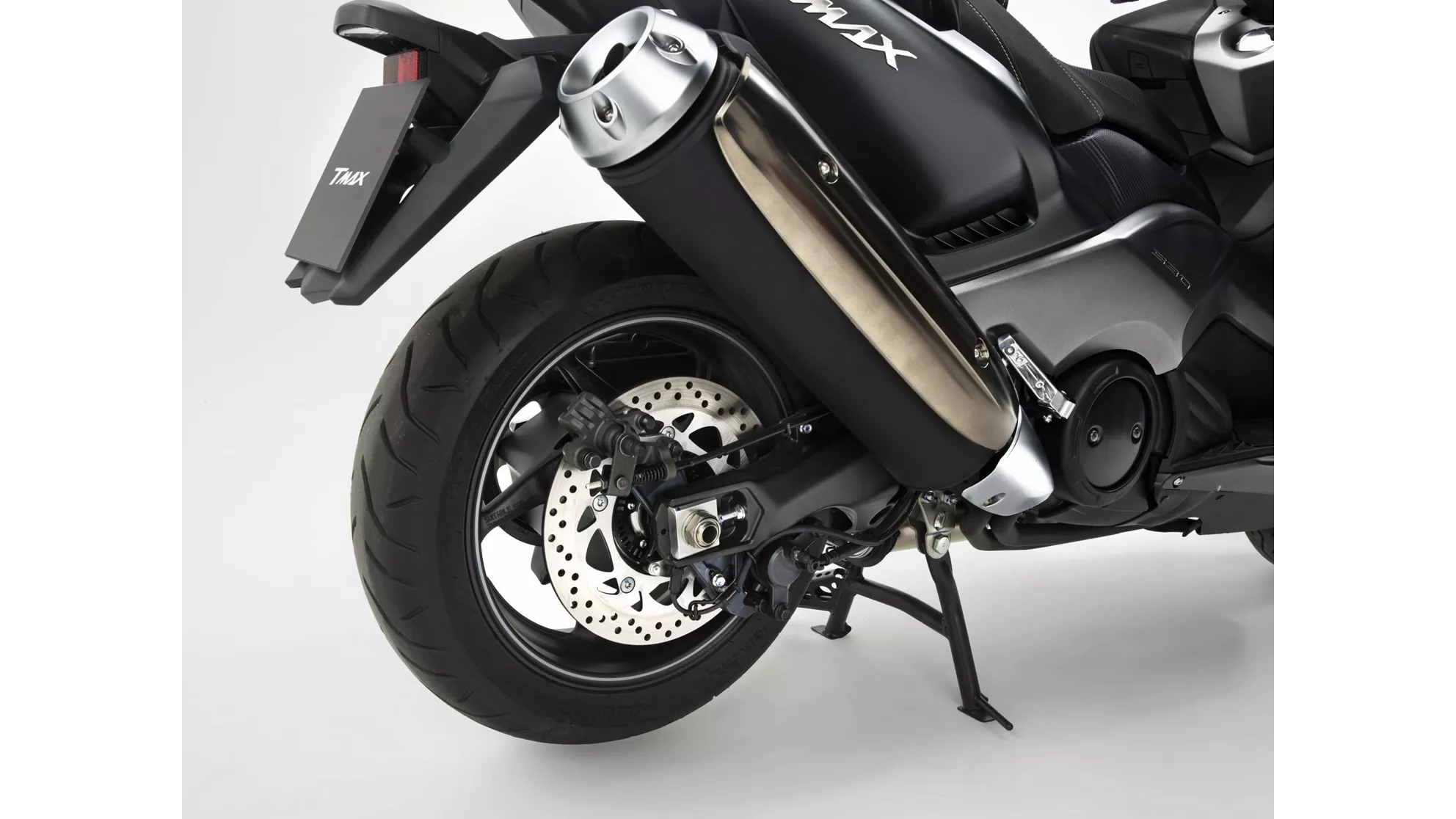 Yamaha T-MAX Iron Max ABS - Image 5 Yamaha T-MAX Iron Max ABS - Image 5
