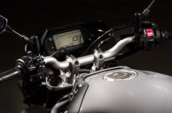 Yamaha MT-10 2016 - Bild 6 Yamaha MT-10 2016 - Bild 6