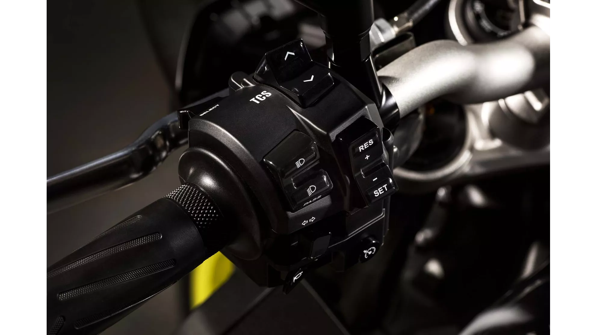 Yamaha MT-10 - Image 4 Yamaha MT-10 - Image 4