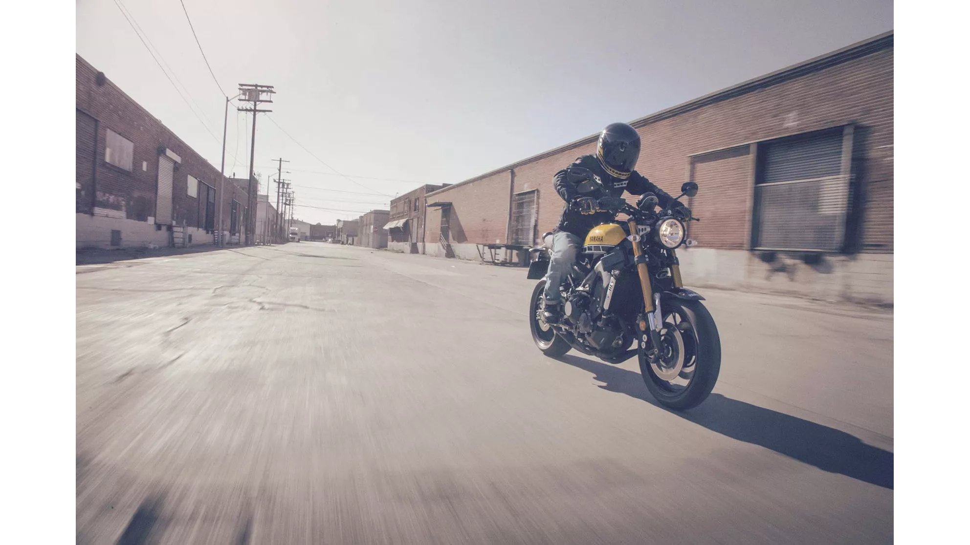 Yamaha XSR900 - Image 2 Yamaha XSR900 - Image 2