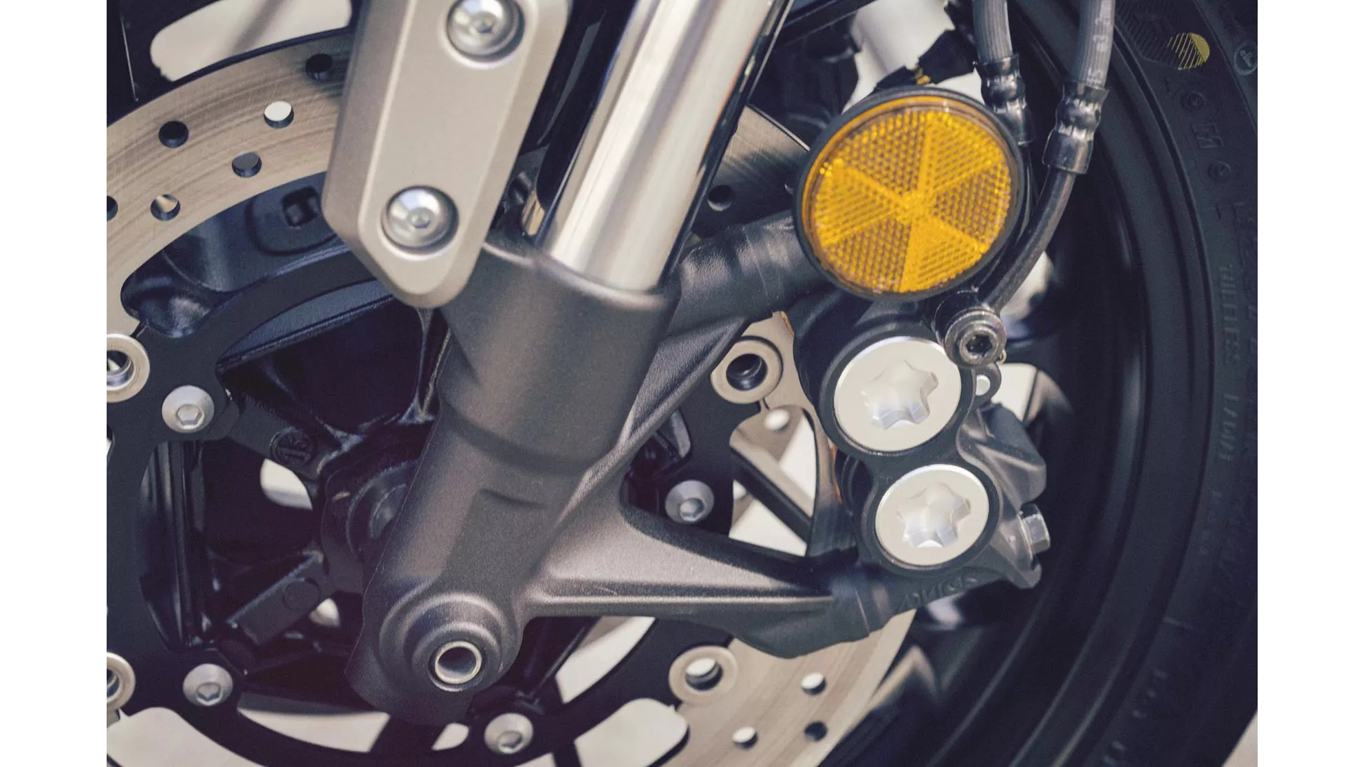 Yamaha XSR900 - Image 6 Yamaha XSR900 - Image 6