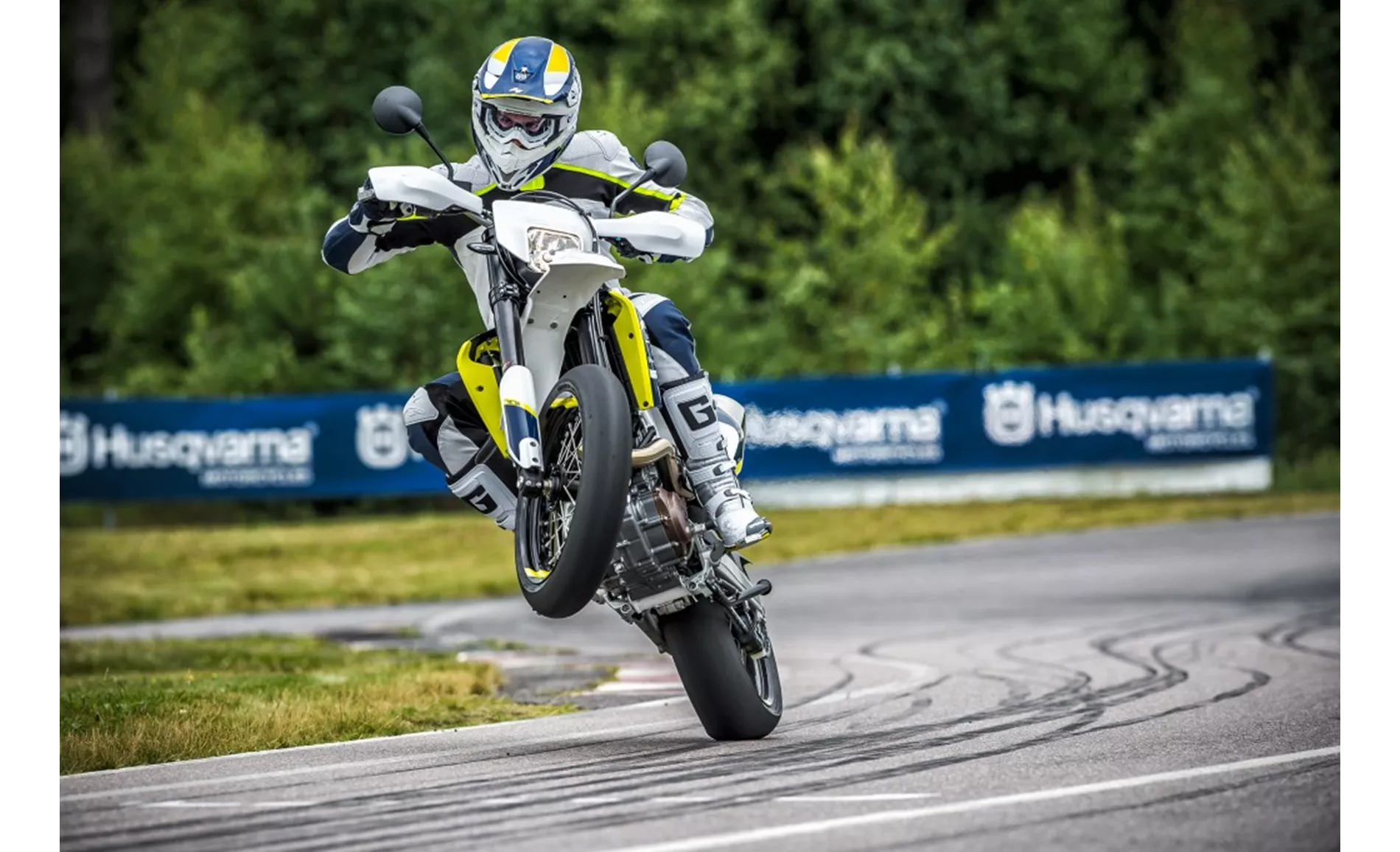 Husqvarna 701 Supermoto 2016 Husqvarna 701 Supermoto 2016