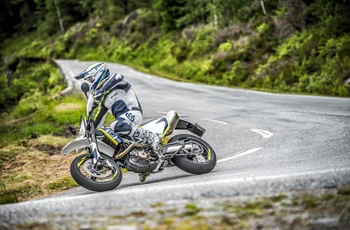 Husqvarna 701 Supermoto 2016 - Bild 9 Husqvarna 701 Supermoto 2016 - Bild 9
