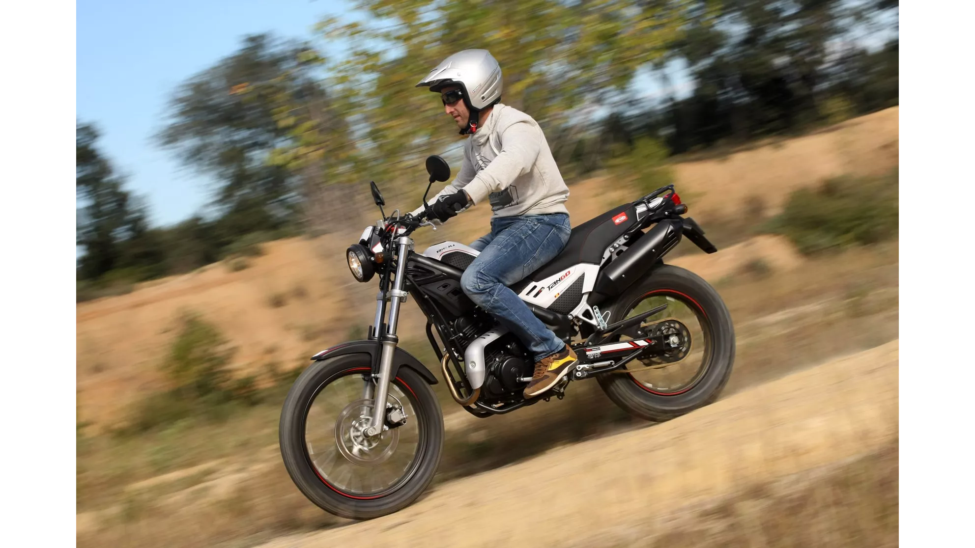 Rieju Tango 250 - Image 9 Rieju Tango 250 - Image 9