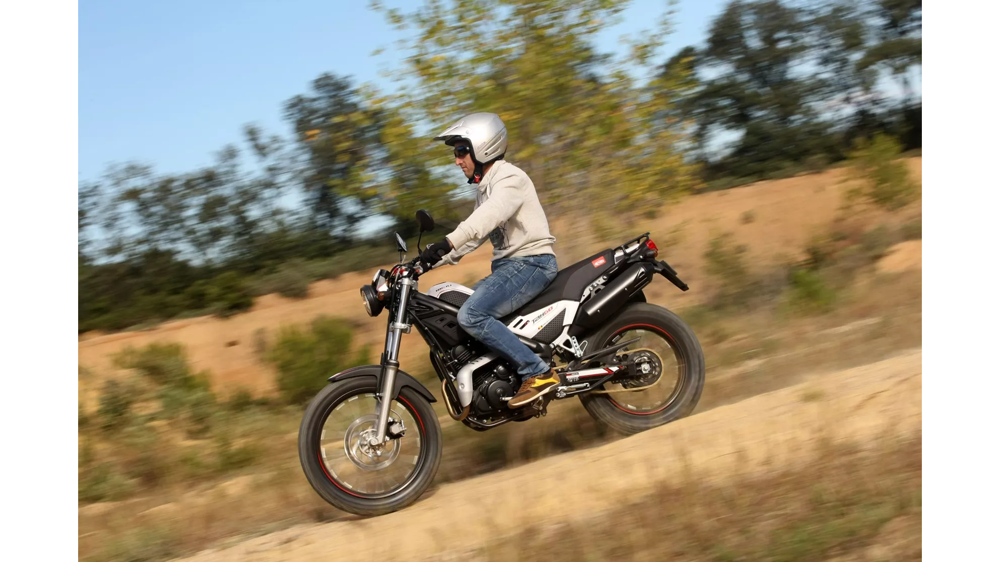 Rieju Tango 250 - Image 14 Rieju Tango 250 - Image 14