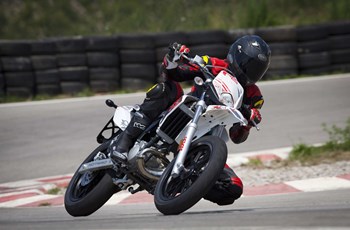 Derbi Senda DRD Racing 50 SM 2016 - Bild 9