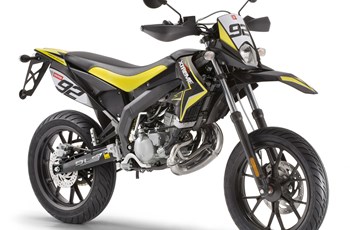 Derbi Senda DRD X-Treme 50 SM Limited Edition 2016 - Bild 2 Derbi Senda DRD X-Treme 50 SM Limited Edition 2016 - Bild 2