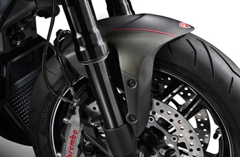 Ducati Diavel Carbon 2016 - Bild 6