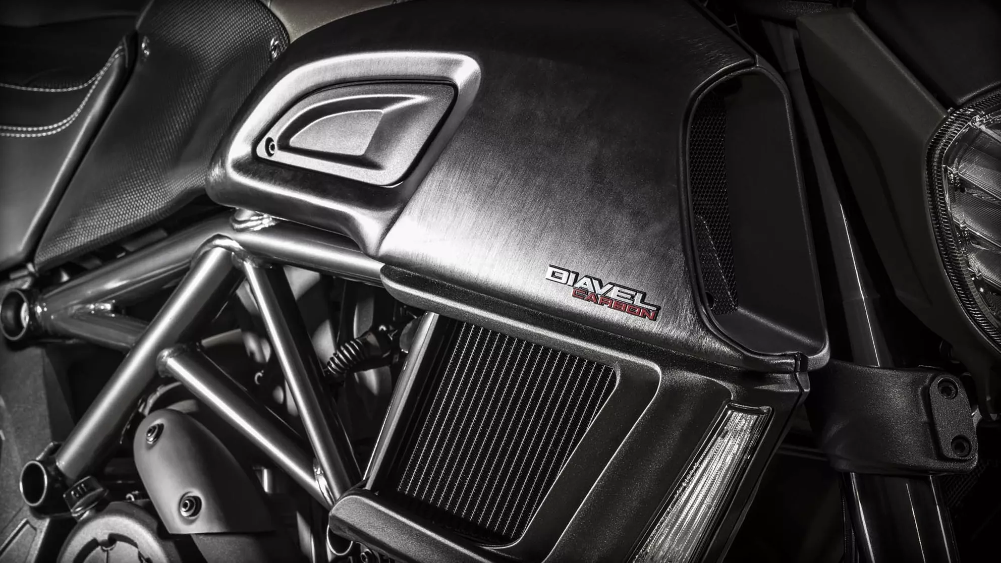 Ducati Diavel Carbon - Image 6 Ducati Diavel Carbon - Image 6