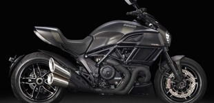 Ducati Diavel 1200 2012 vs Ducati Diavel Carbon 2016