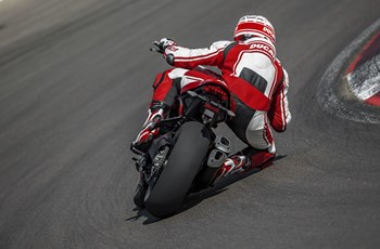 Ducati Monster 1200 R 2016 - Bild 3 Ducati Monster 1200 R 2016 - Bild 3