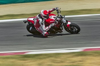 Ducati Monster 1200 R 2016 - Bild 7 Ducati Monster 1200 R 2016 - Bild 7