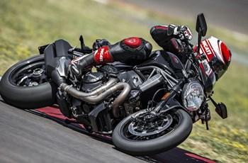 Ducati Monster 1200 R 2016 - Bild 11 Ducati Monster 1200 R 2016 - Bild 11