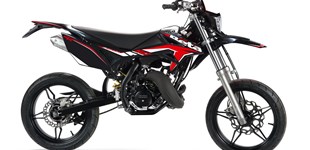 Rieju MRT Cross 50 Lite 2016 vs Beta RR 50 Motard Standard 2016