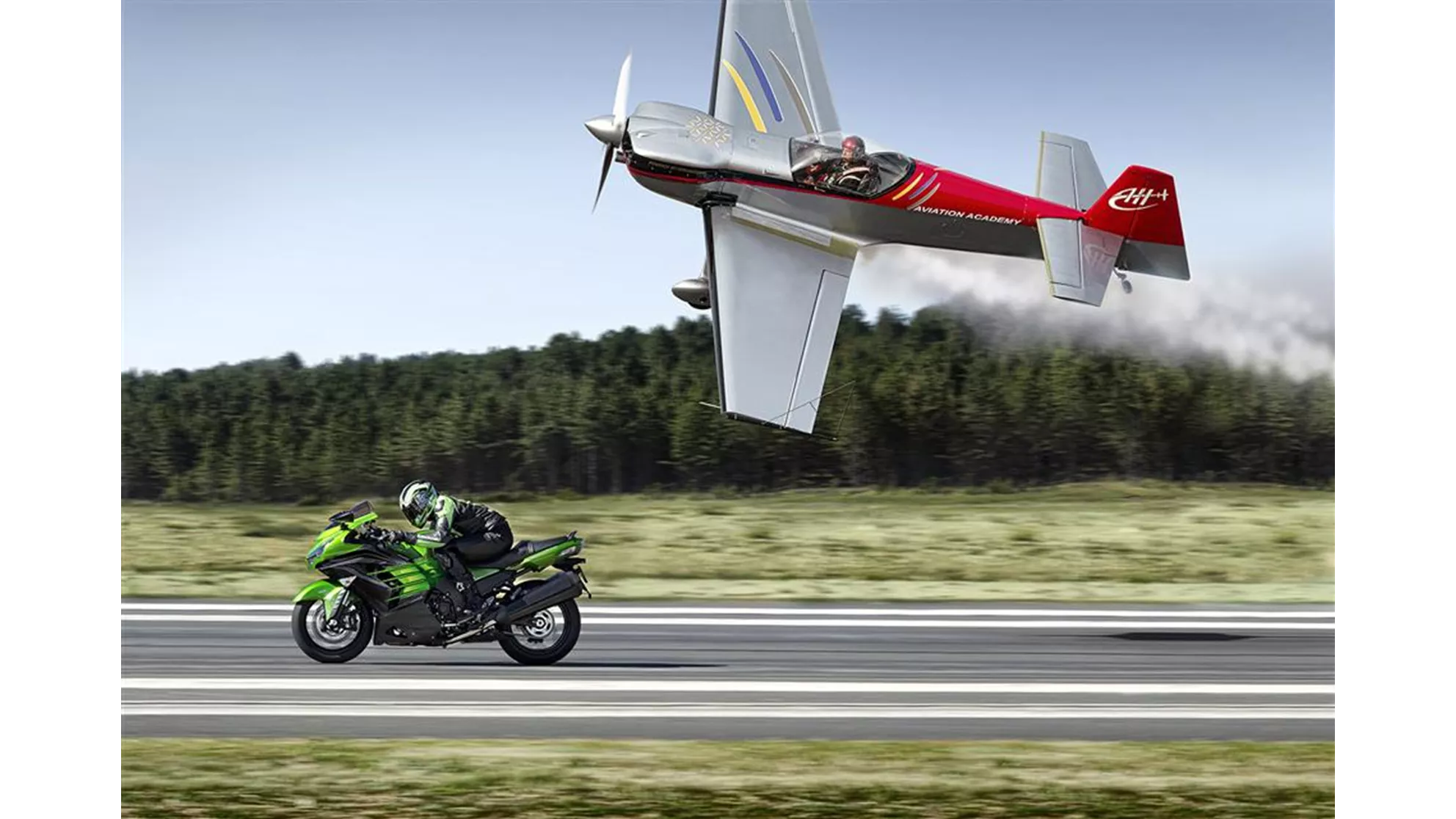 Kawasaki ZZR 1400 - Image 10 Kawasaki ZZR 1400 - Image 10