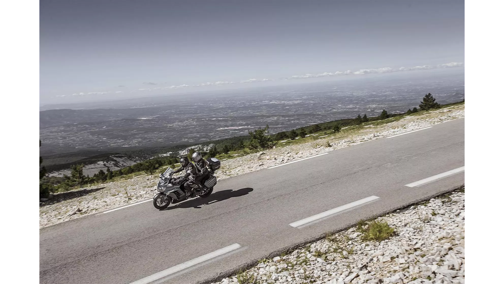 Kawasaki GTR 1400 - Image 16 Kawasaki GTR 1400 - Image 16