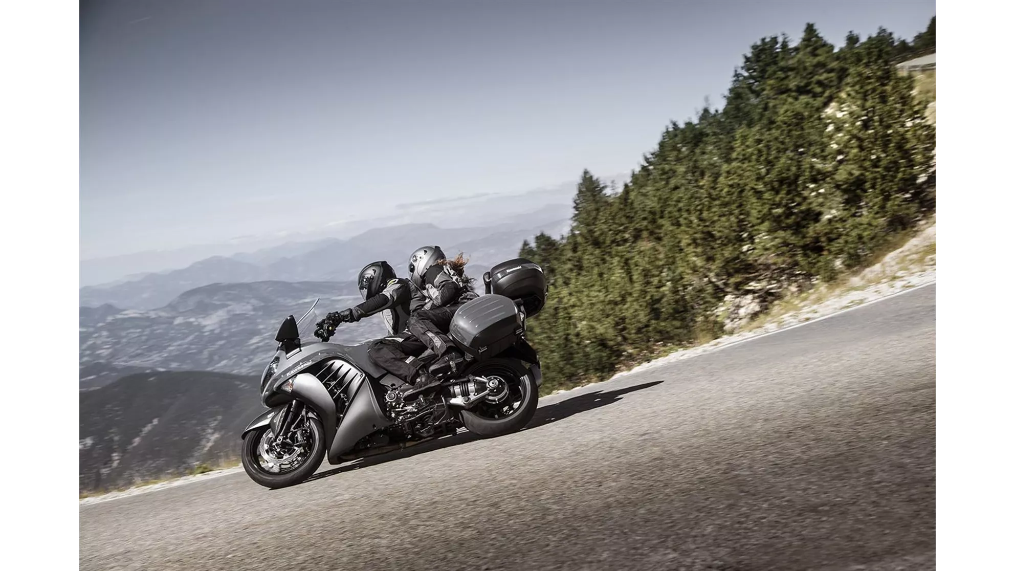 Kawasaki GTR 1400 - Image 18 Kawasaki GTR 1400 - Image 18