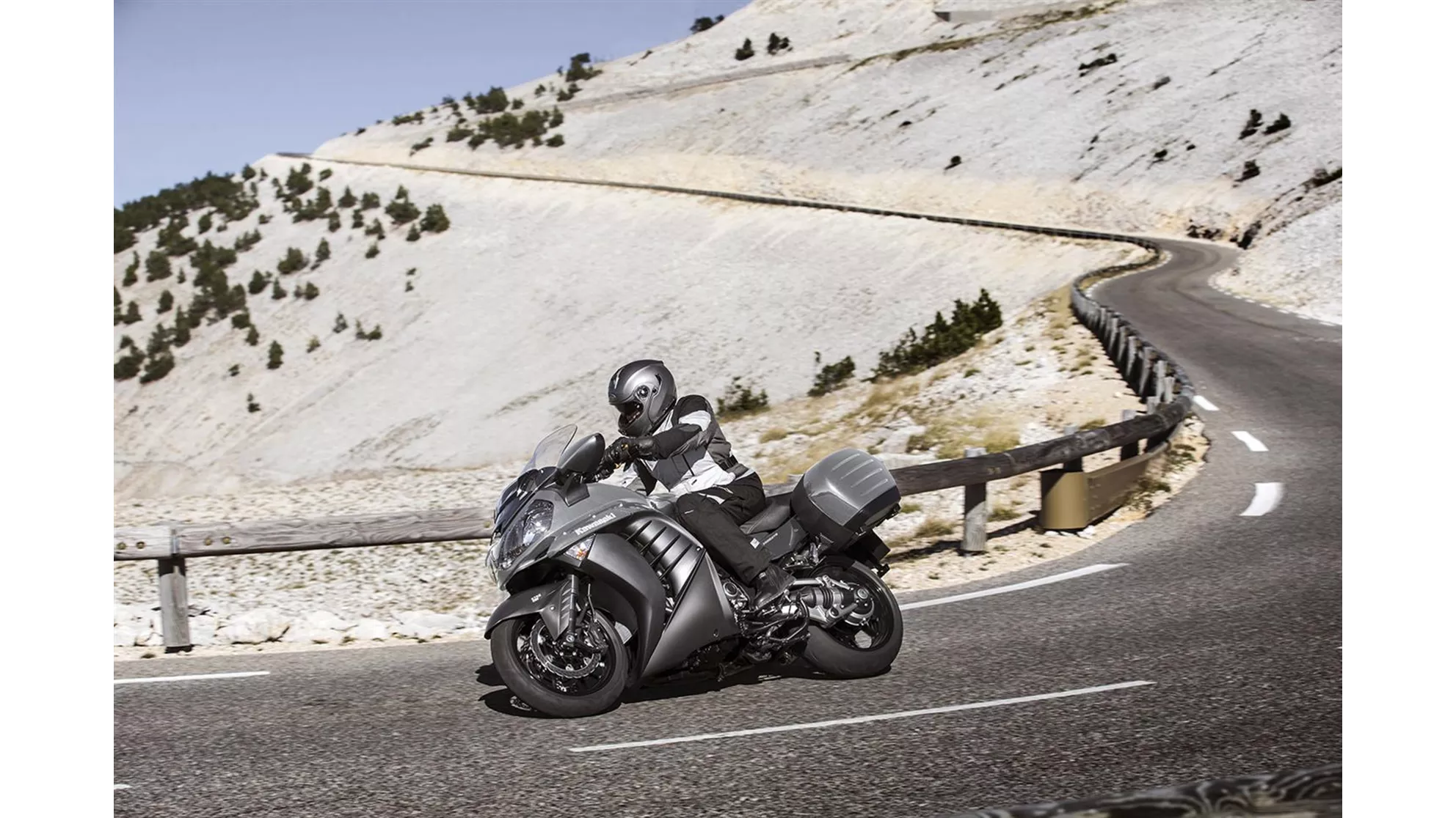 Kawasaki GTR 1400 - Image 19 Kawasaki GTR 1400 - Image 19