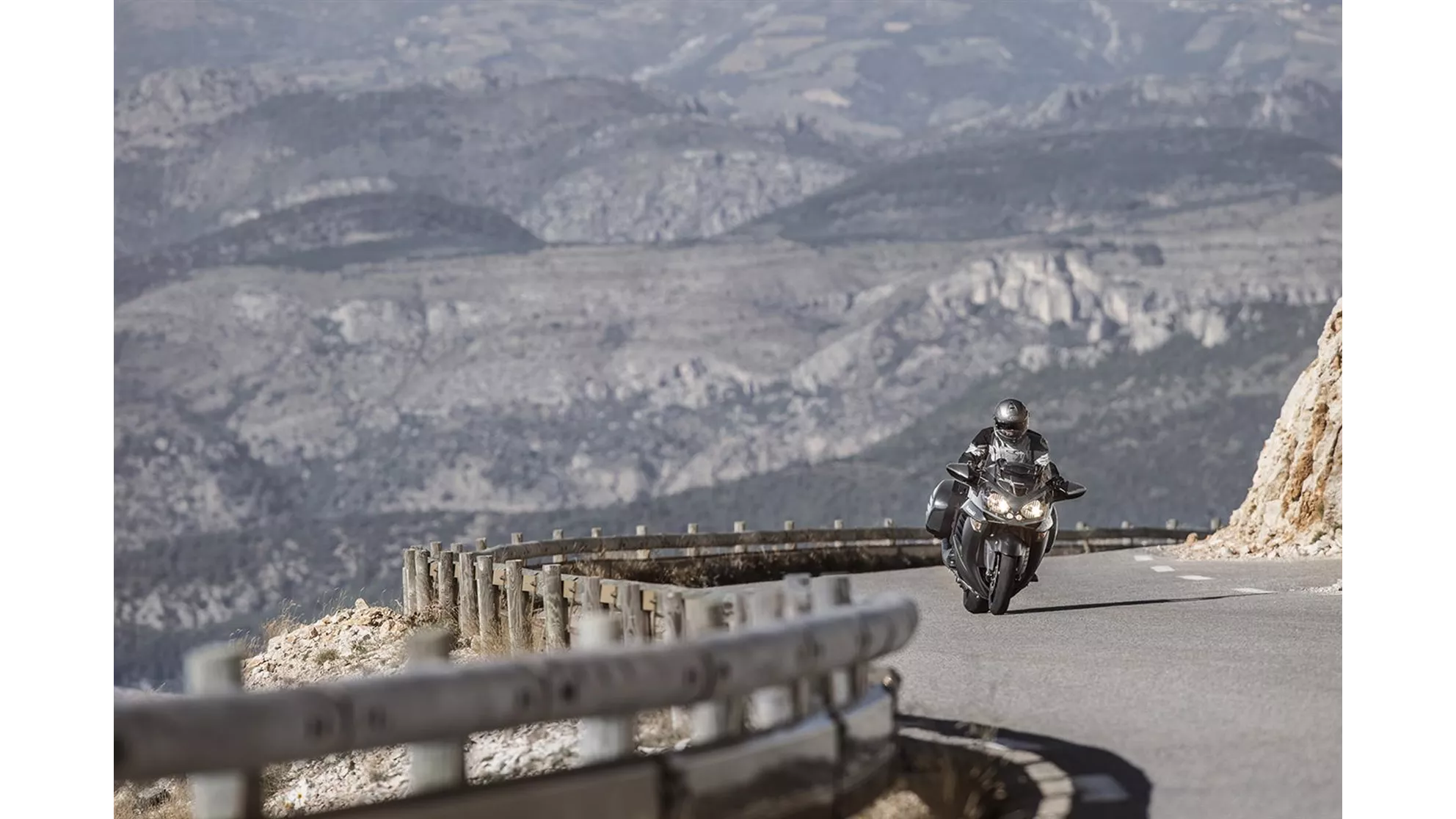 Kawasaki GTR 1400 - Image 20 Kawasaki GTR 1400 - Image 20