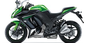 Kawasaki Z1000SX 2016 vs Triumph Street Triple 675 R 2014