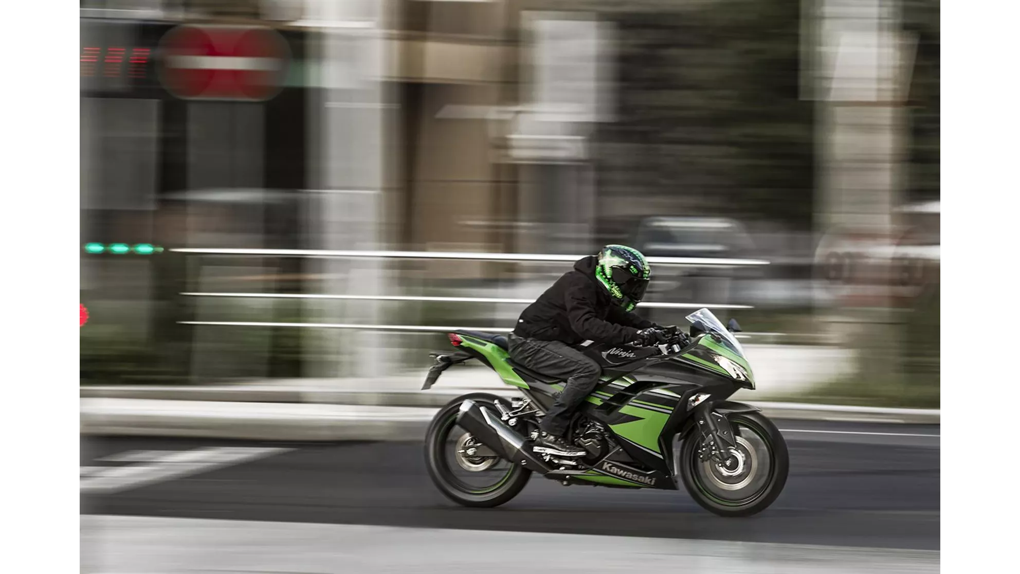 Kawasaki Ninja 300 - Image 5 Kawasaki Ninja 300 - Image 5