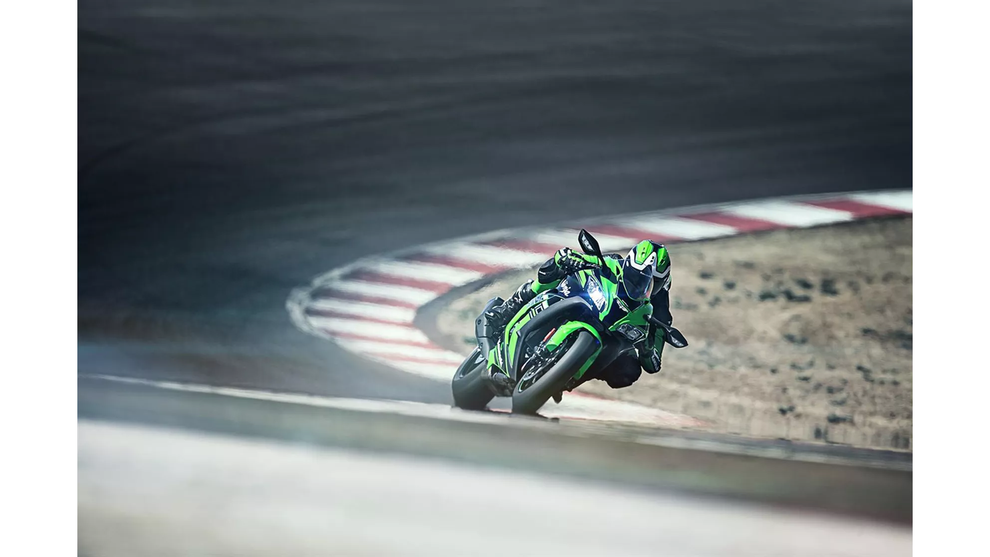 Kawasaki Ninja ZX-10R - Image 21 Kawasaki Ninja ZX-10R - Image 21