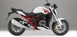 BMW R 1200 R 2016 vs Yamaha Tracer 900 2016