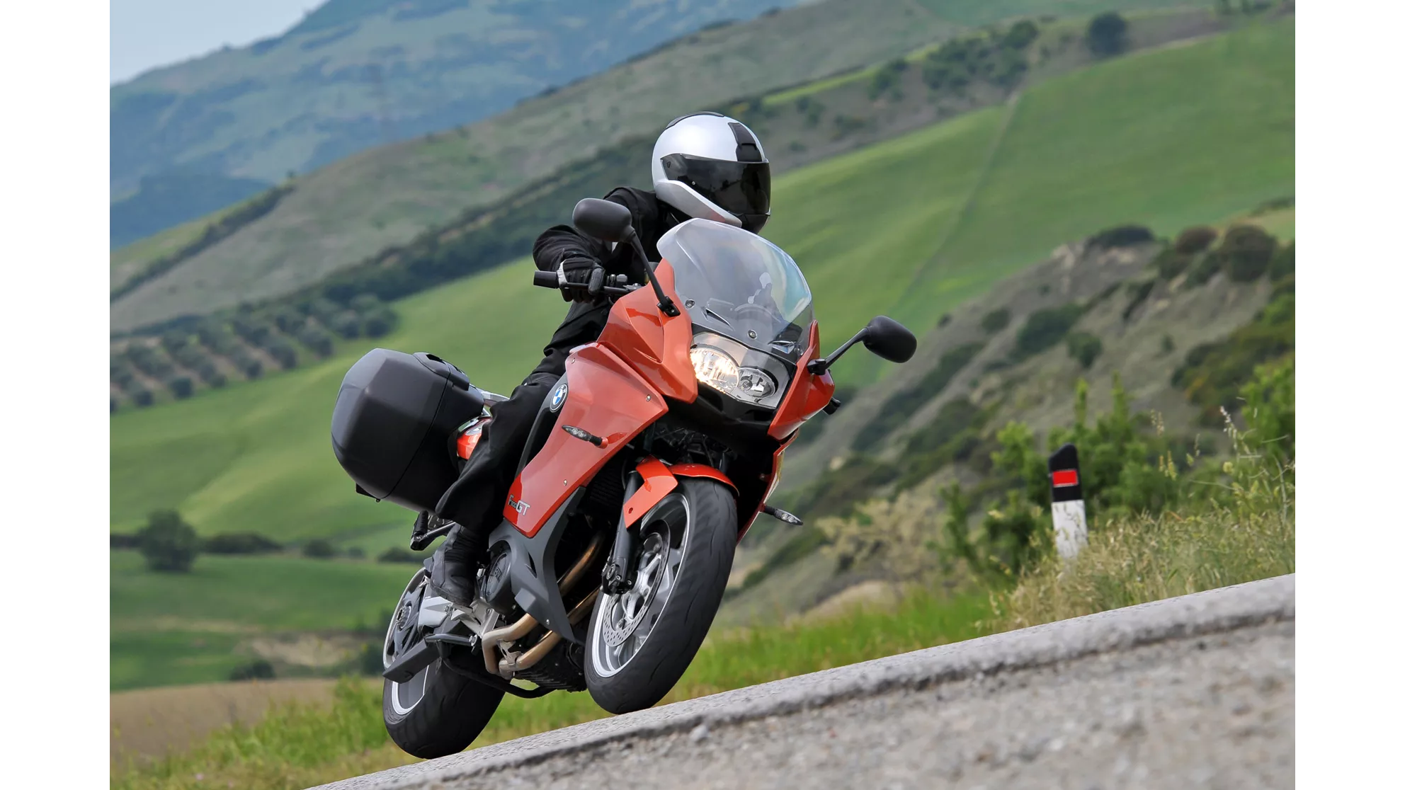 BMW F 800 GT - Image 18 BMW F 800 GT - Image 18