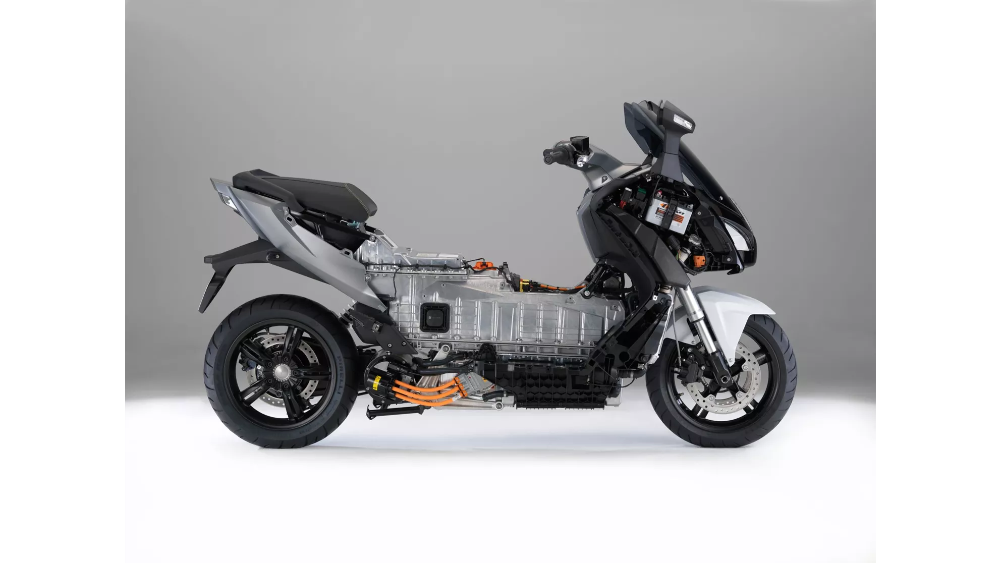 BMW C evolution - Image 5 BMW C evolution - Image 5