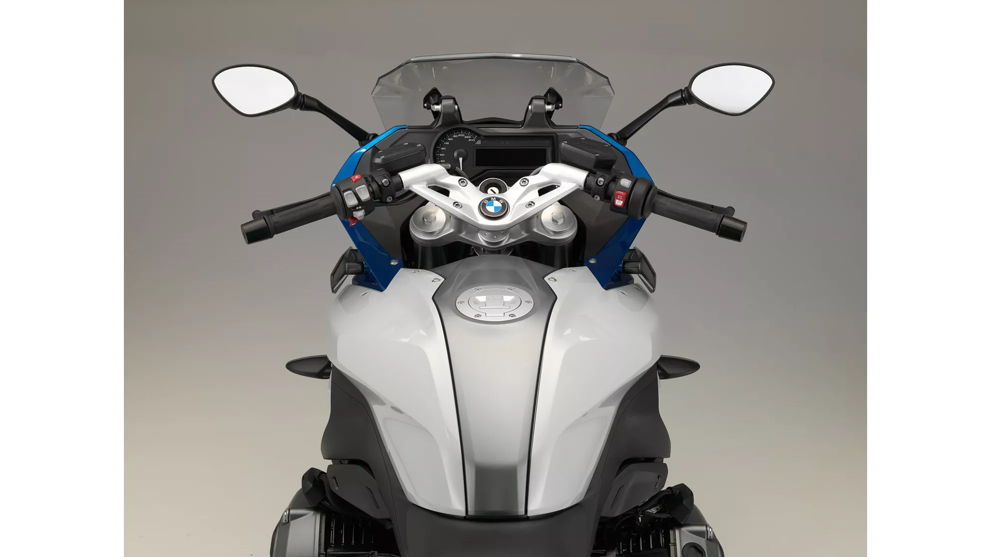 BMW R 1200 RS - Image 3 BMW R 1200 RS - Image 3