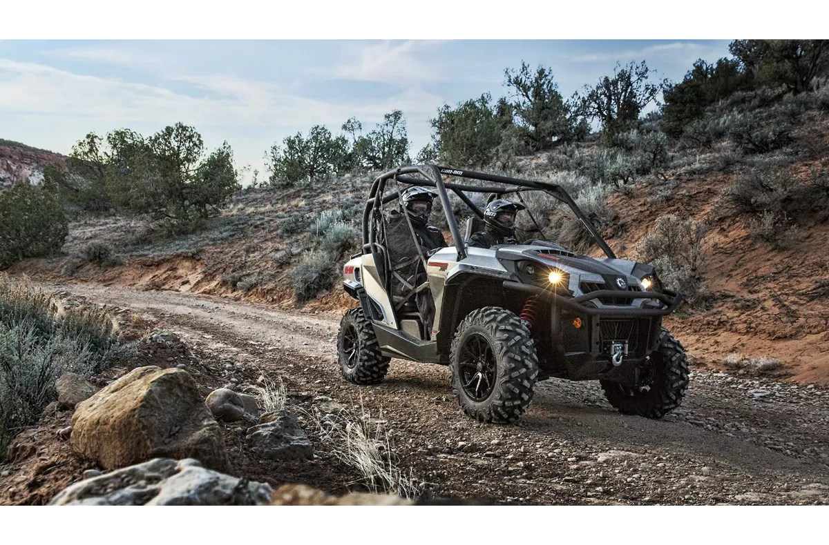 Can-Am COMMANDER 1000 XT Can-Am COMMANDER 1000 XT