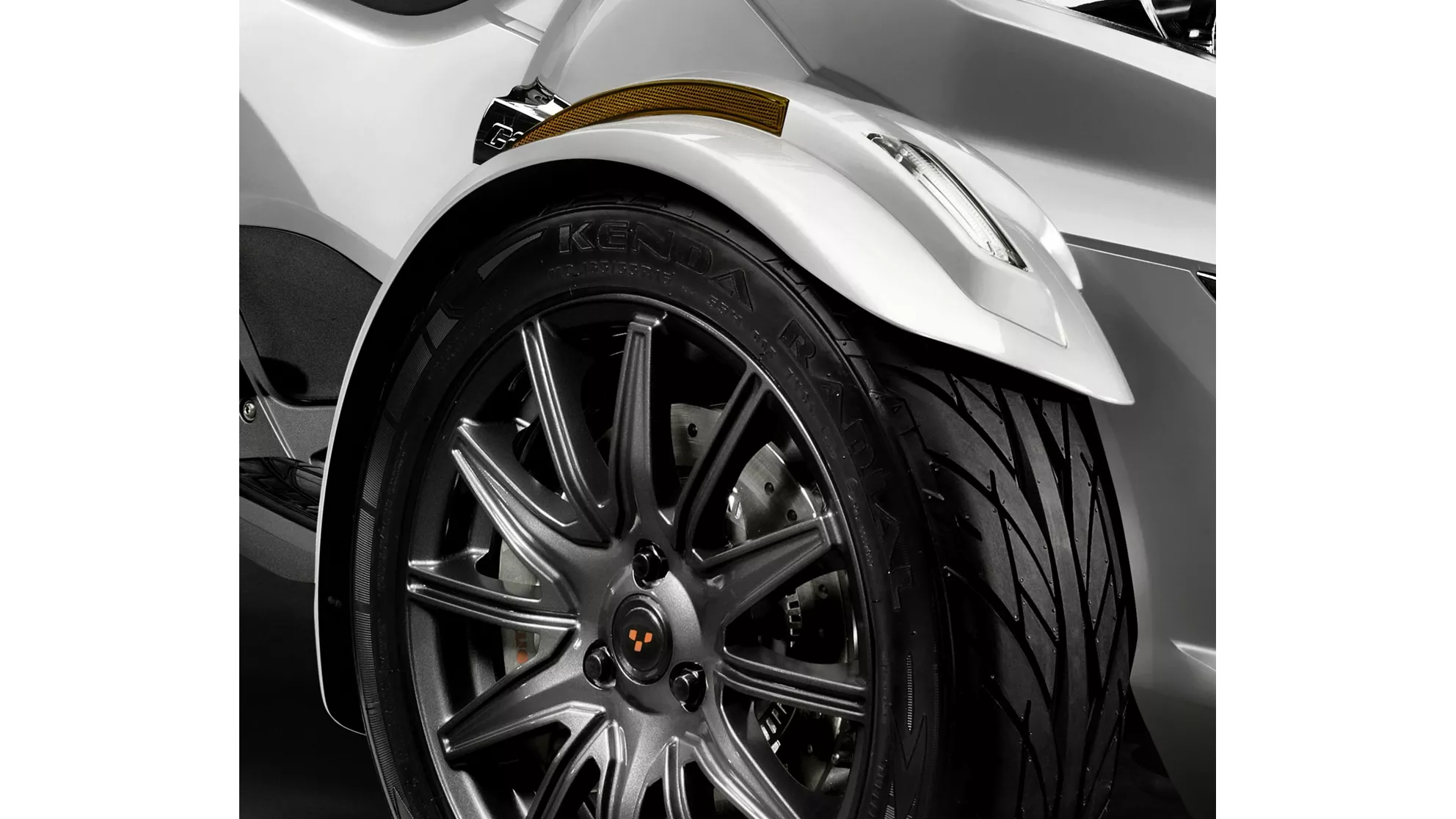 Can-Am Spyder RT-S - Image 10 Can-Am Spyder RT-S - Image 10