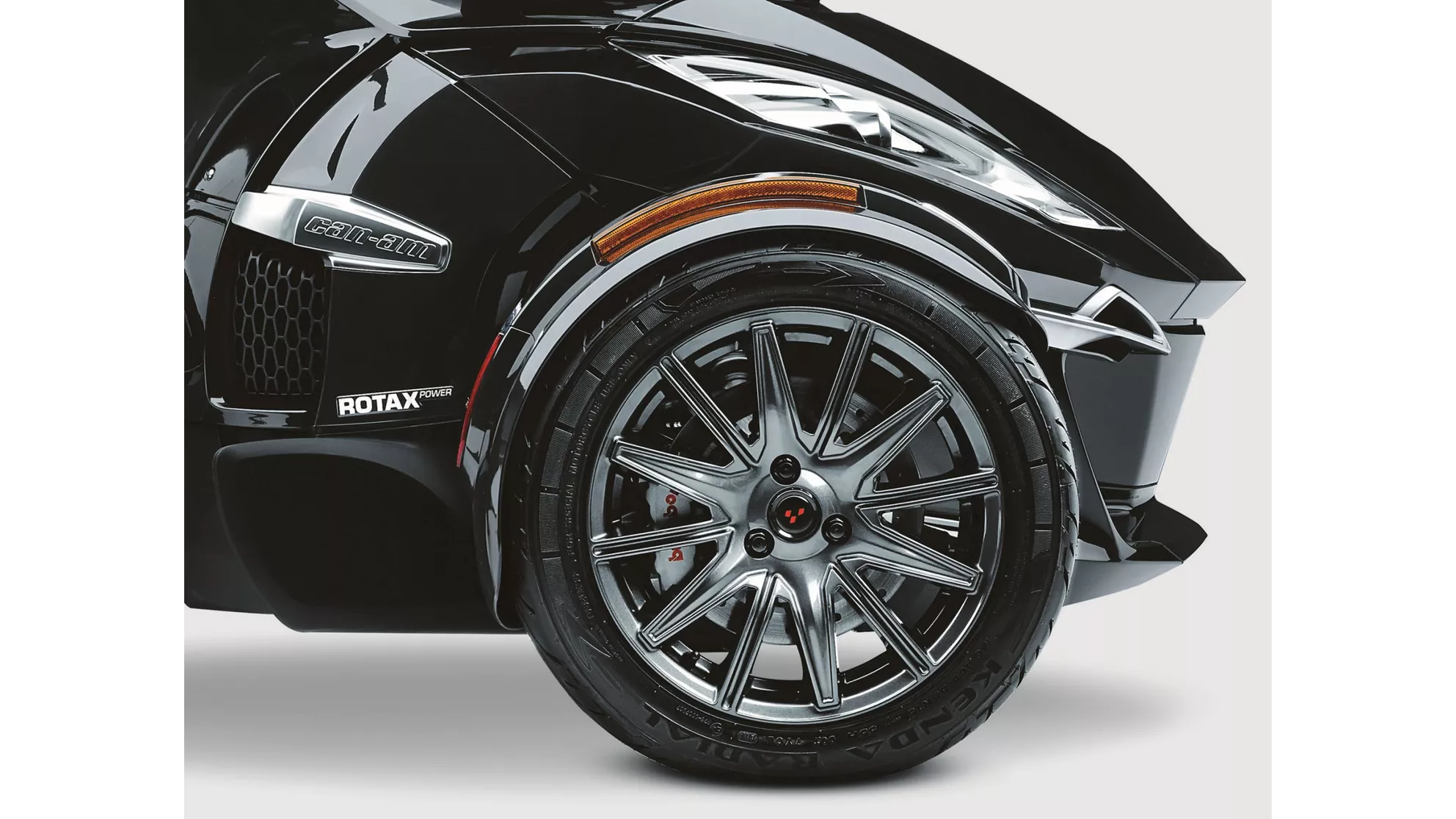 Can-Am Spyder RT-S - Image 11 Can-Am Spyder RT-S - Image 11