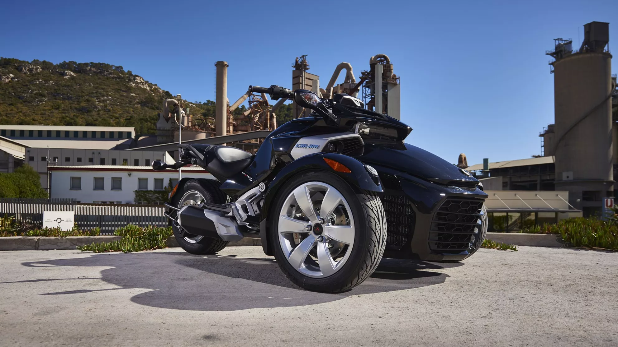 Can-Am Spyder F3 - Image 1 Can-Am Spyder F3 - Image 1