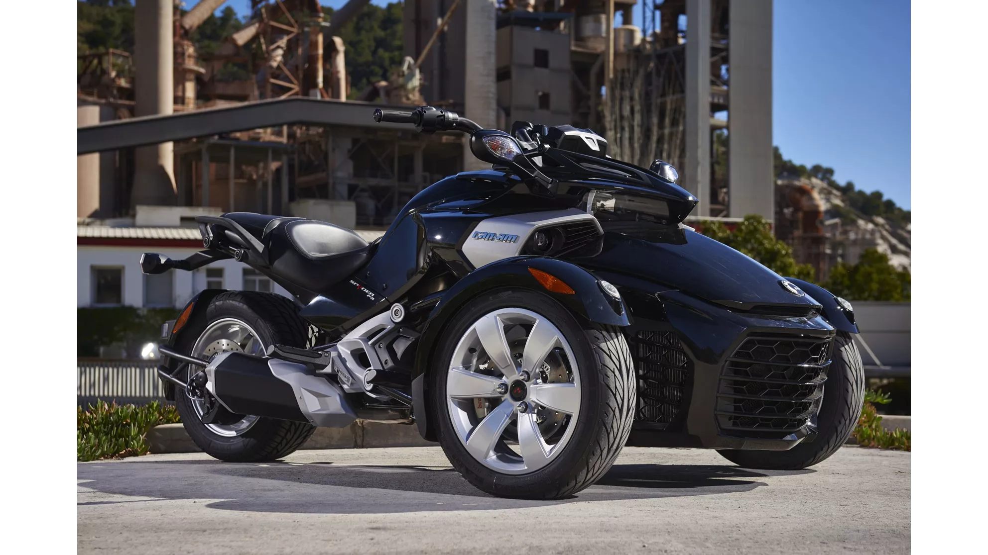 Can-Am Spyder F3 - Image 2 Can-Am Spyder F3 - Image 2