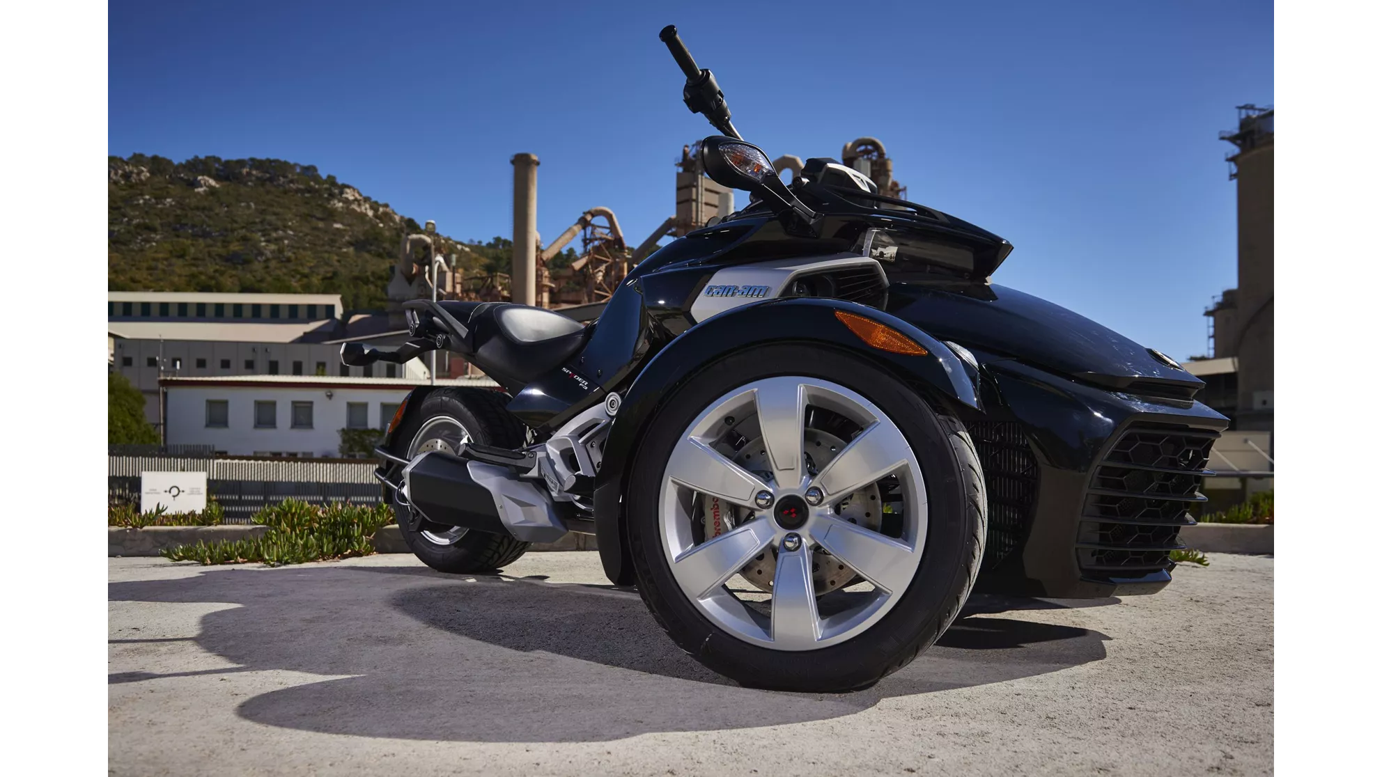 Can-Am Spyder F3 - Image 12 Can-Am Spyder F3 - Image 12