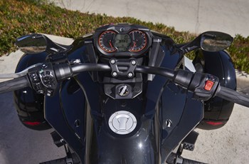 Can-Am Spyder F3 2016 - Bild 33