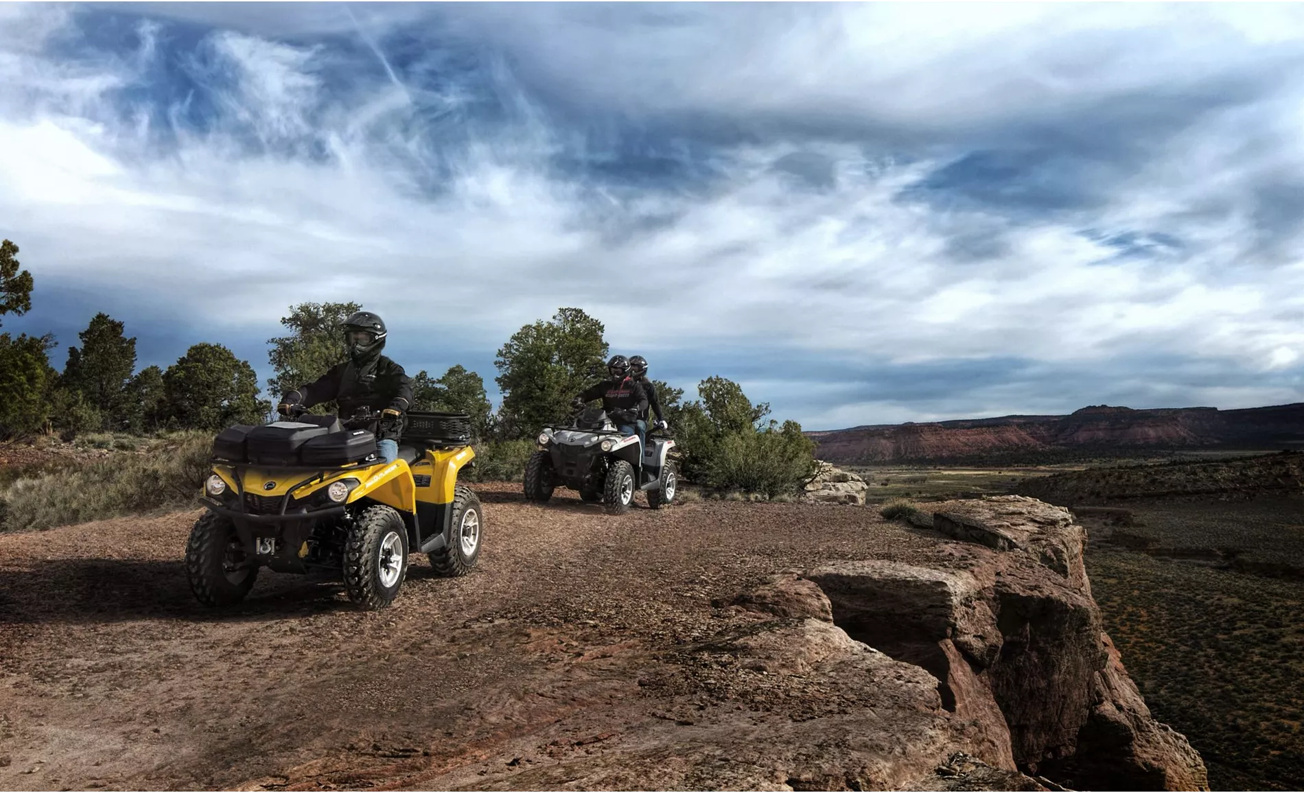 Can-Am Outlander L Max 450 DPS 2016 Can-Am Outlander L Max 450 DPS 2016