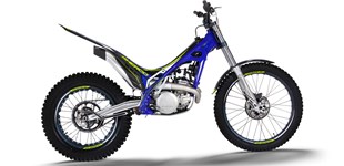 Sherco 125 ST 2016 vs GASGAS TXT 300 Pro Racing 2017