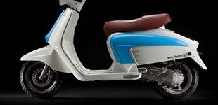 Vespa 125 GT 2006 vs Lambretta LN 125 2016