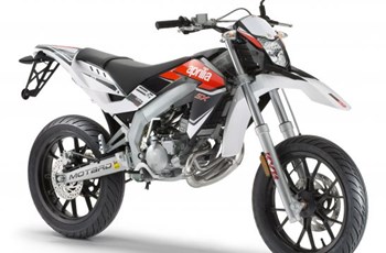Aprilia SX 50 Supermoto 2016 - Bild 2 Aprilia SX 50 Supermoto 2016 - Bild 2