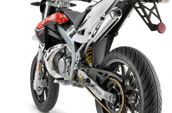 Aprilia SX 50 Supermoto 2016 - Bild 4 Aprilia SX 50 Supermoto 2016 - Bild 4