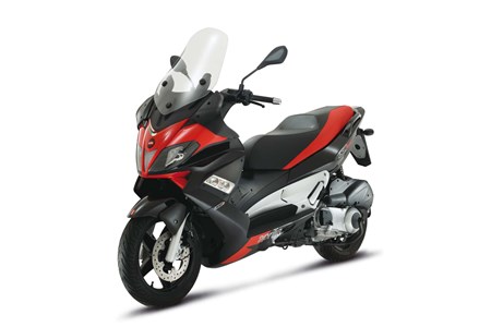 Aprilia SR-Max 300ie 2016